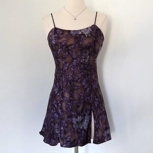 VTG Victoria’s Secret 100% Silk Purple Floral Chemise Nightgown Y2K Slip Dress